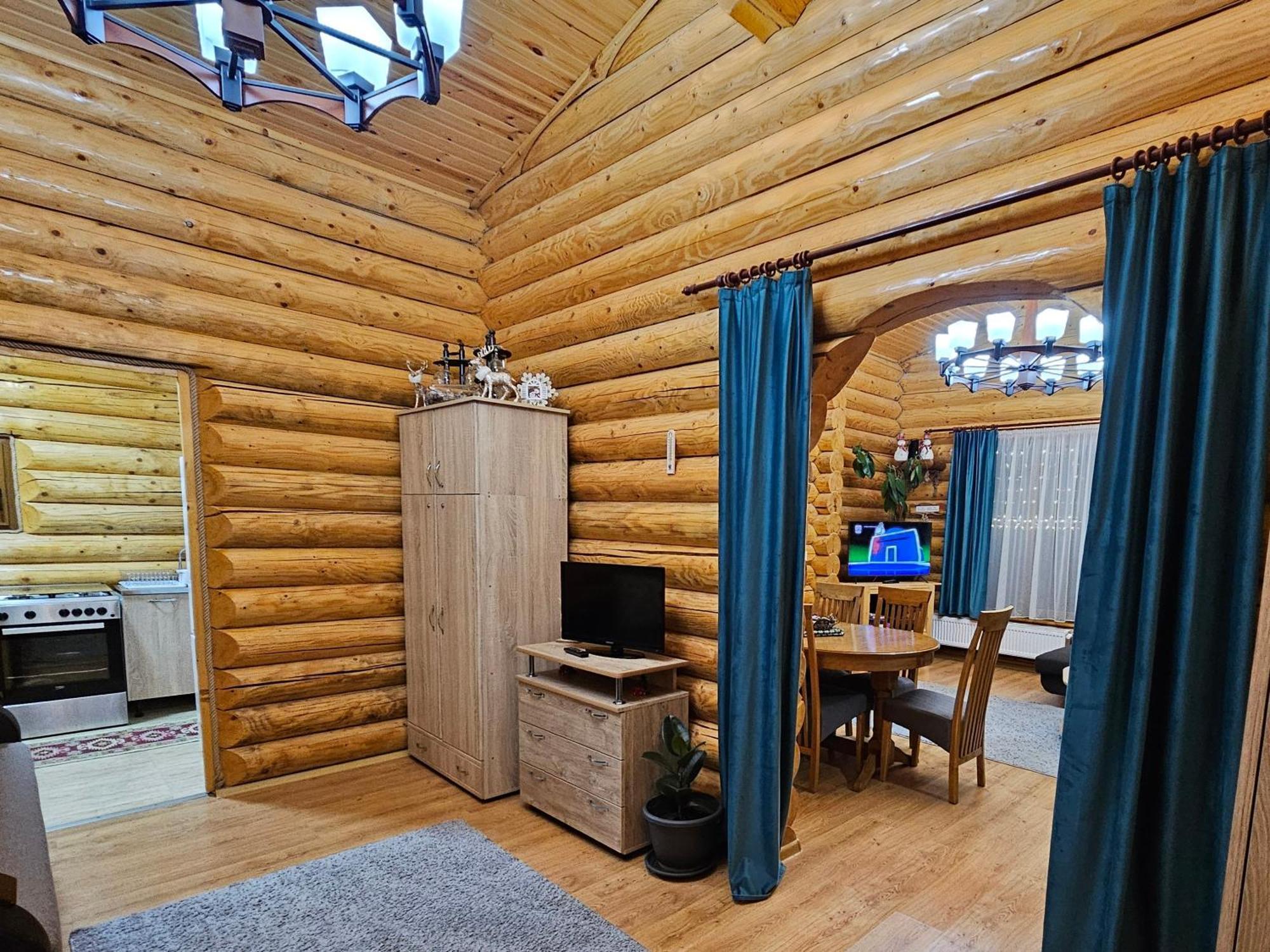 Cabana Alesia, Relaxare La Poalele Raraului Câmpulung Moldovenesc Εξωτερικό φωτογραφία