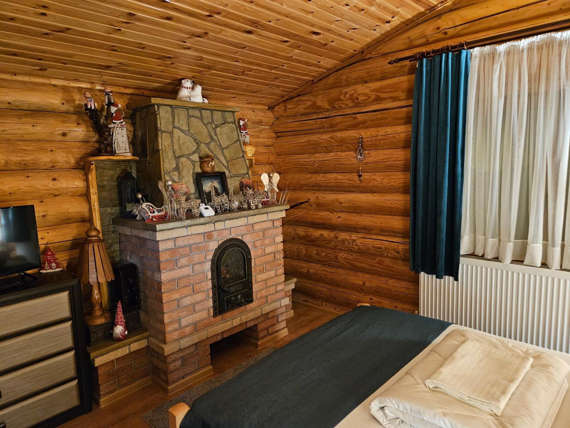 Cabana Alesia, Relaxare La Poalele Raraului Câmpulung Moldovenesc Εξωτερικό φωτογραφία