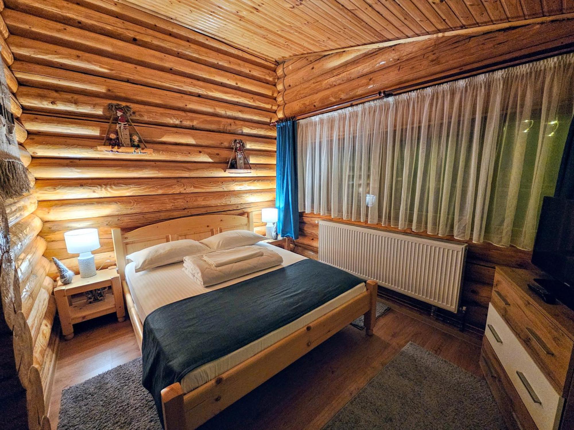 Cabana Alesia, Relaxare La Poalele Raraului Câmpulung Moldovenesc Εξωτερικό φωτογραφία