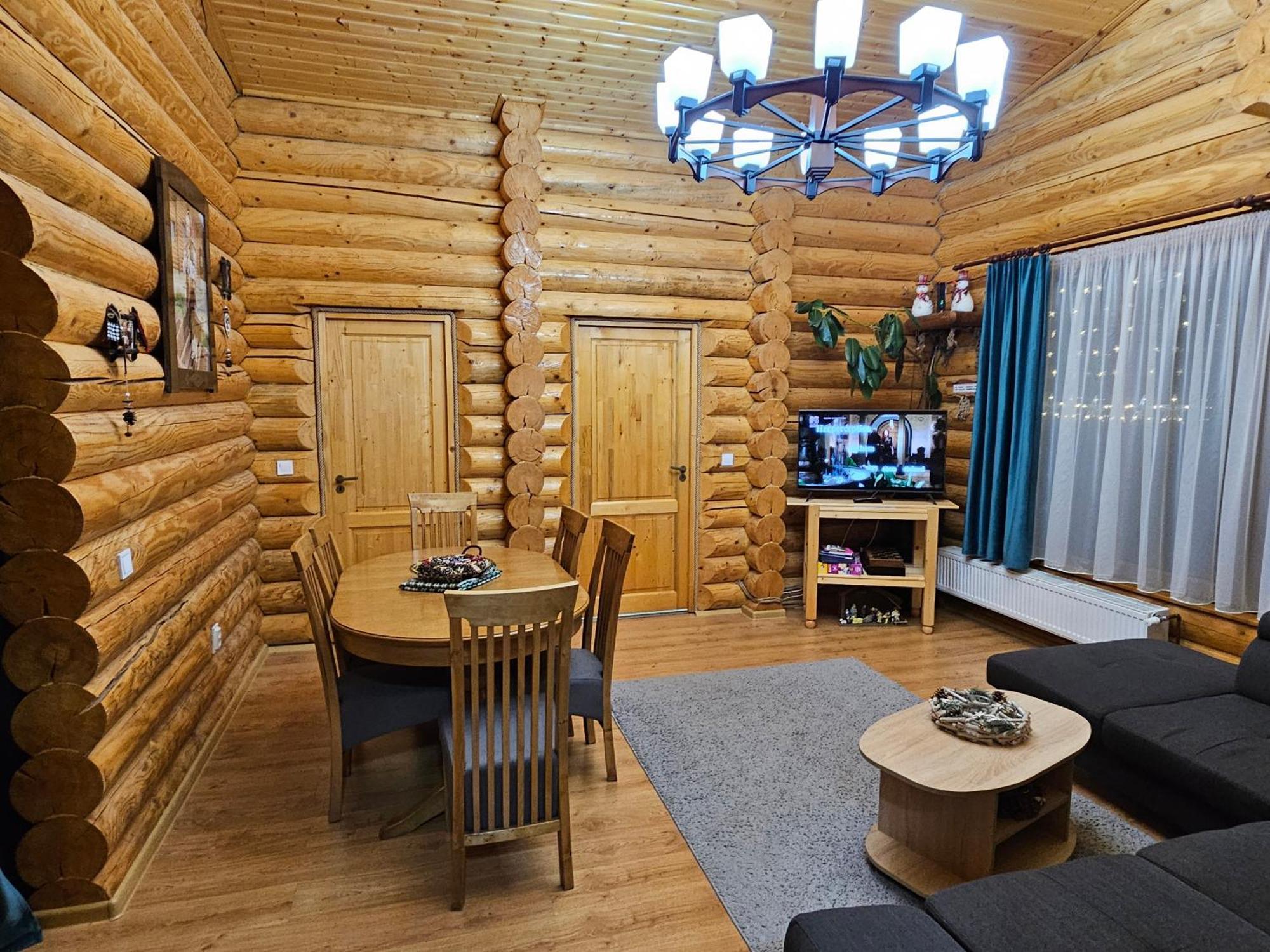 Cabana Alesia, Relaxare La Poalele Raraului Câmpulung Moldovenesc Εξωτερικό φωτογραφία